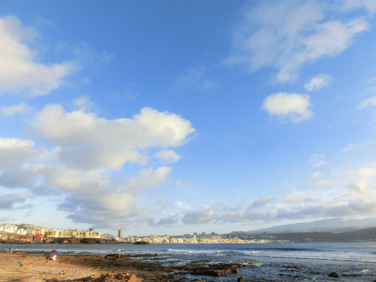 Las Palmas - View from Isleta to City Beach